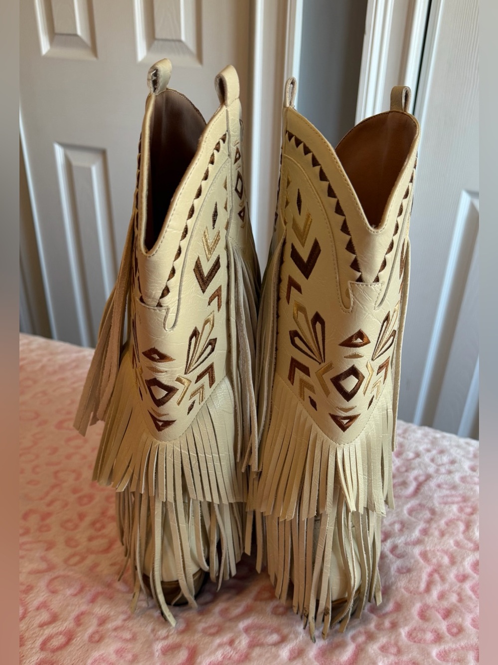 Cowgirl Western Boots Fringe Tassel
Chunky High Heels Mid Calf
Slip On Women’s - Picture 6 of 12